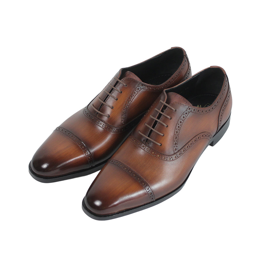 手染め「千手染(パティーヌ)」のクォーターブローグ革靴