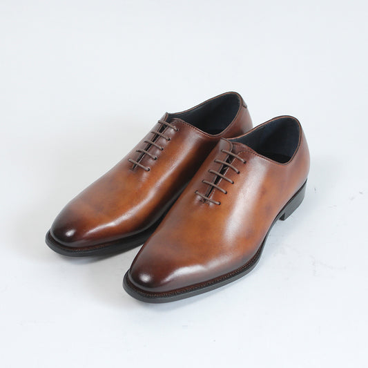 手染め「千手染(パティーヌ)」のホールカット革靴