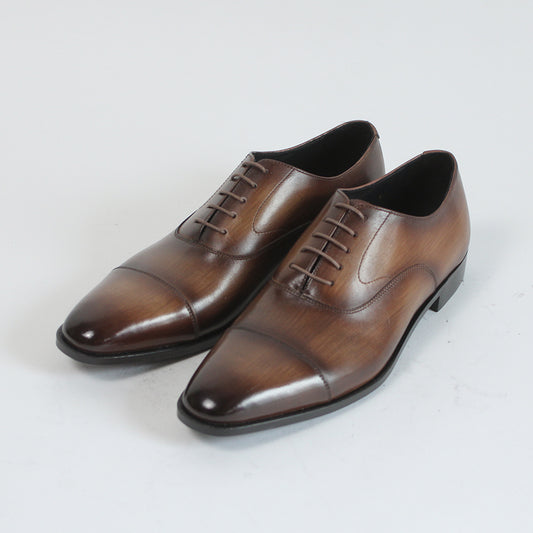 手染め「千手染（パティーヌ）」のストレートチップ革靴